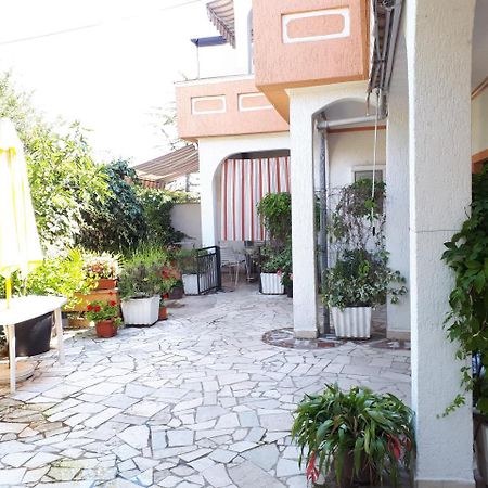 Apartments Vila Ida Vantacići Exterior foto