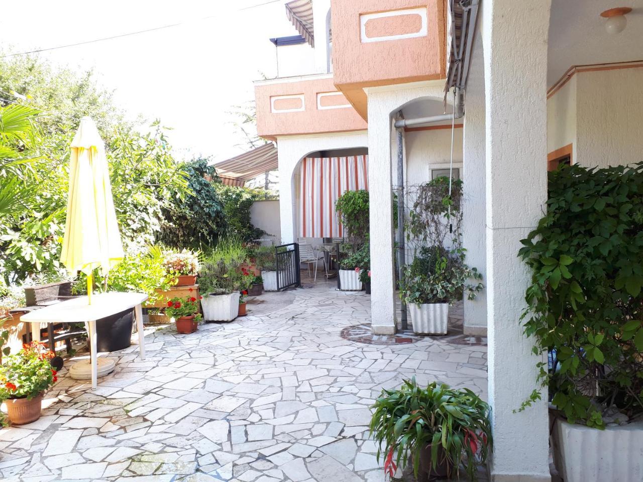 Apartments Vila Ida Vantacići Exterior foto